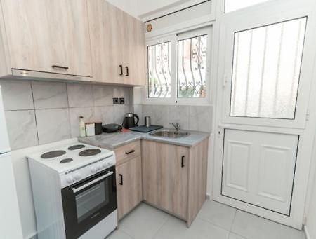 Hidden Paradise Apartment คอสทาวน์ ภายนอก รูปภาพ